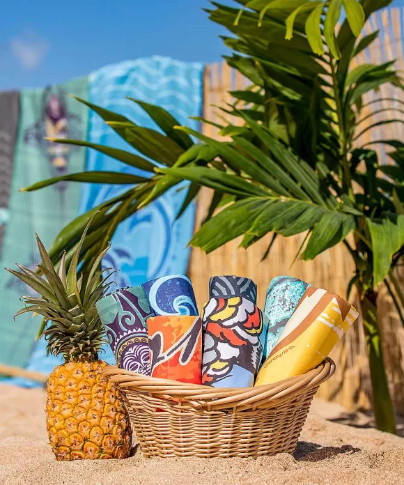 Towels>Crazy Shirts Chicken Scratch - Microfiber Beach Towel