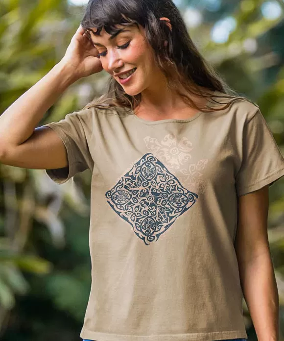 T-Shirts>Crazy Shirts Honu Tapa Quilt - Kona Coffee Dyed Short Sleeve Scoop Neck T-Shirt